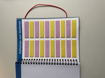 Uli Stein Seniorenkalender mit Spiralbindung und Gummiband 2026